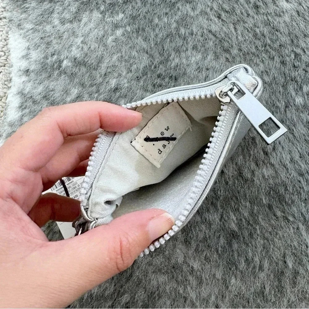 NWT Metallic Silver Coin Pouch - Picture 6 of 12